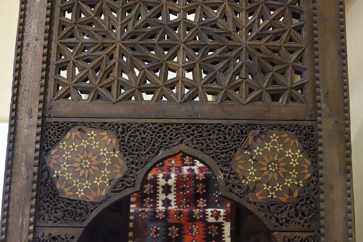 Taşkın Paşa Camii minberi — Selçuklu ahşap işçiliği